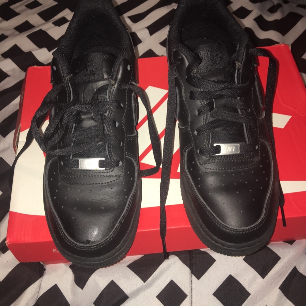 Air forces sneakers